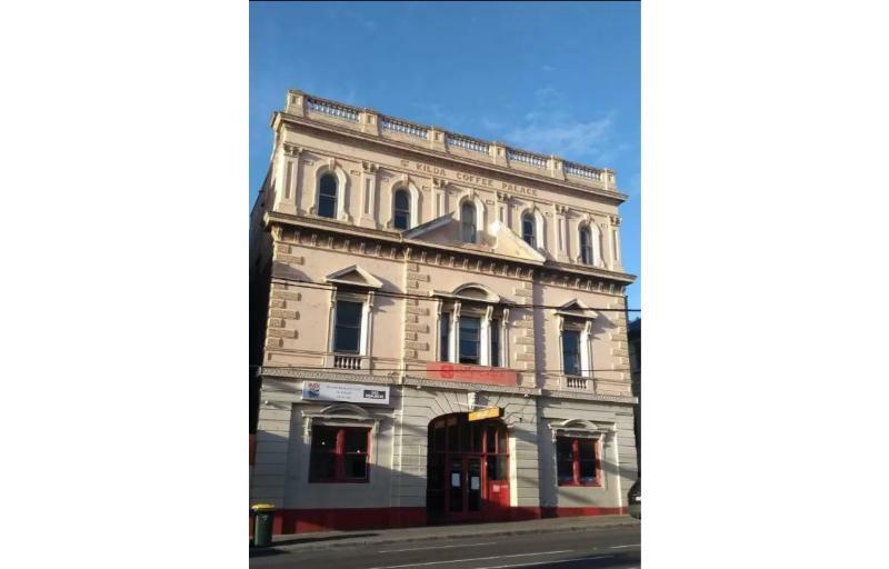 Selina St Kilda Melbourne Hostel Exterior photo